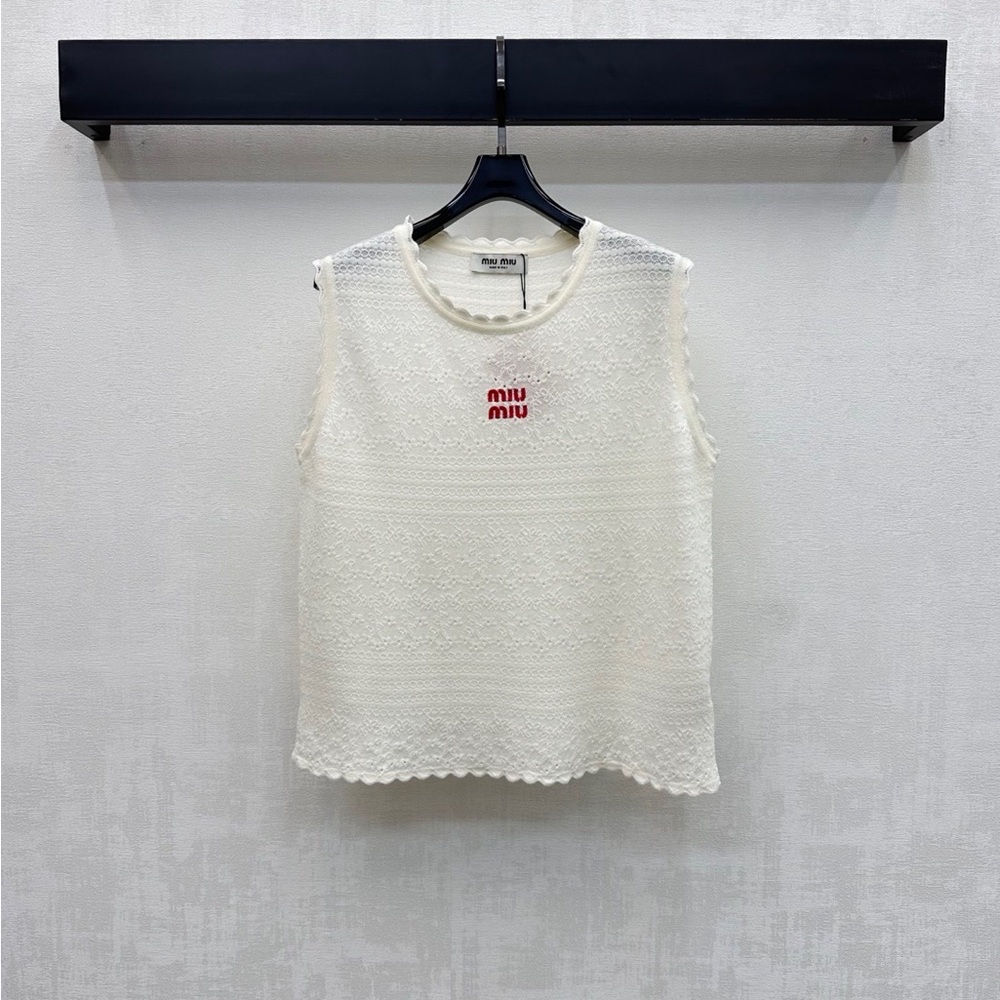 100% Authentic NWT Miu Miu White Pointelle Knit Tank Top with Red Logo